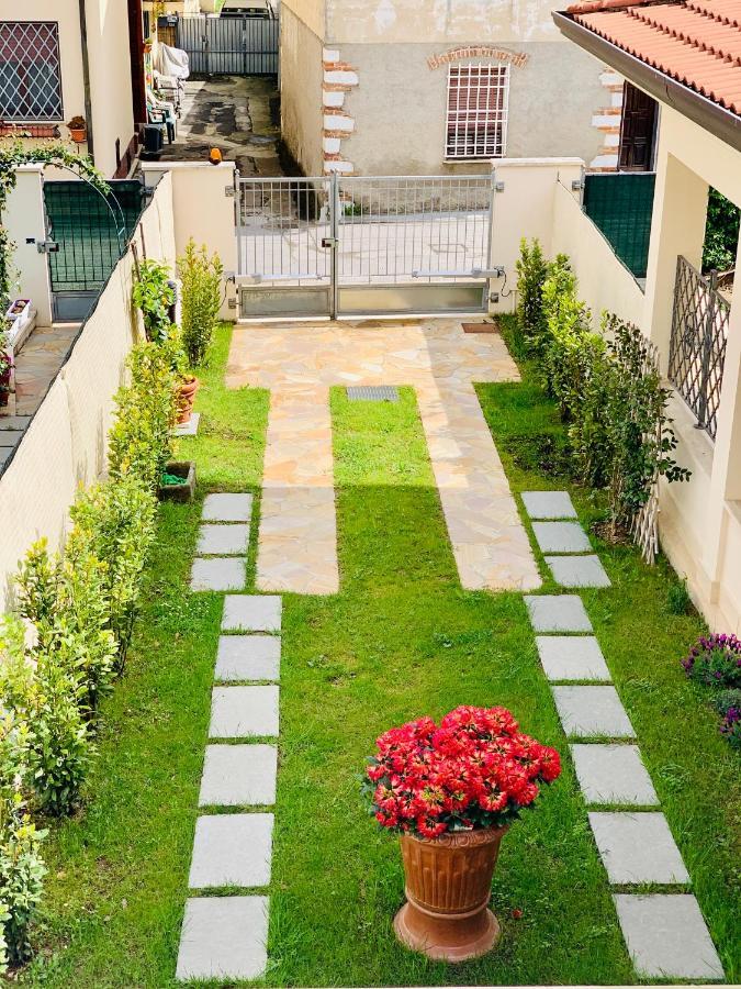 Cb House Holiday Pietrasanta Exterior photo
